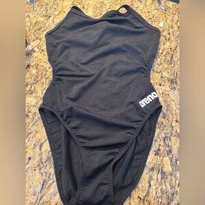 Arena team solid WOMENS 32 Black One-Piece Swimsuit NWOT